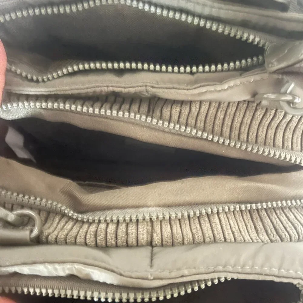 Steve Madden this listing